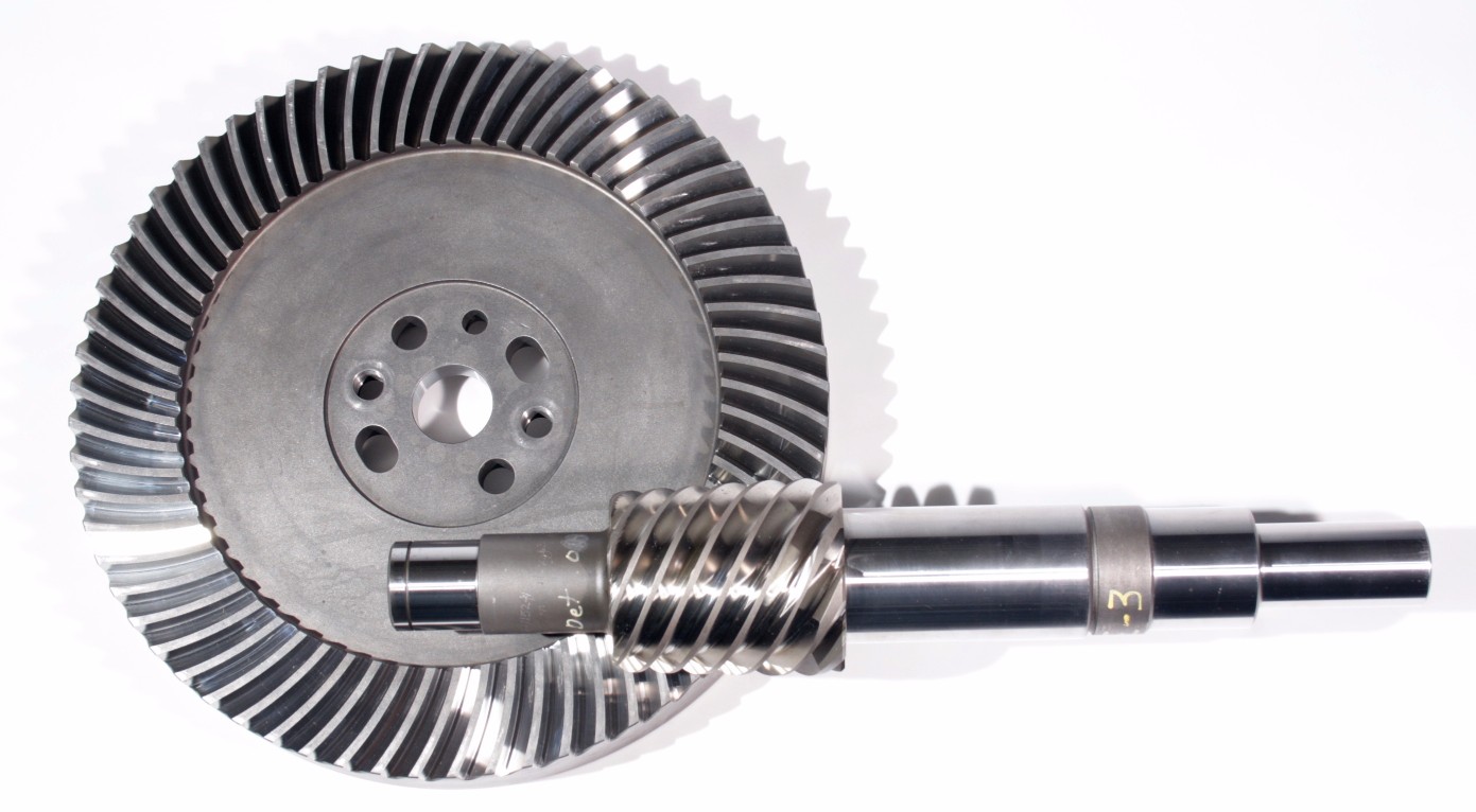 Hypoid-bevel-gear